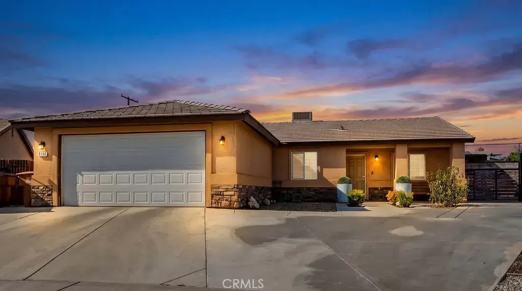 6100 Pizarro, Bakersfield, CA 93307 - #1