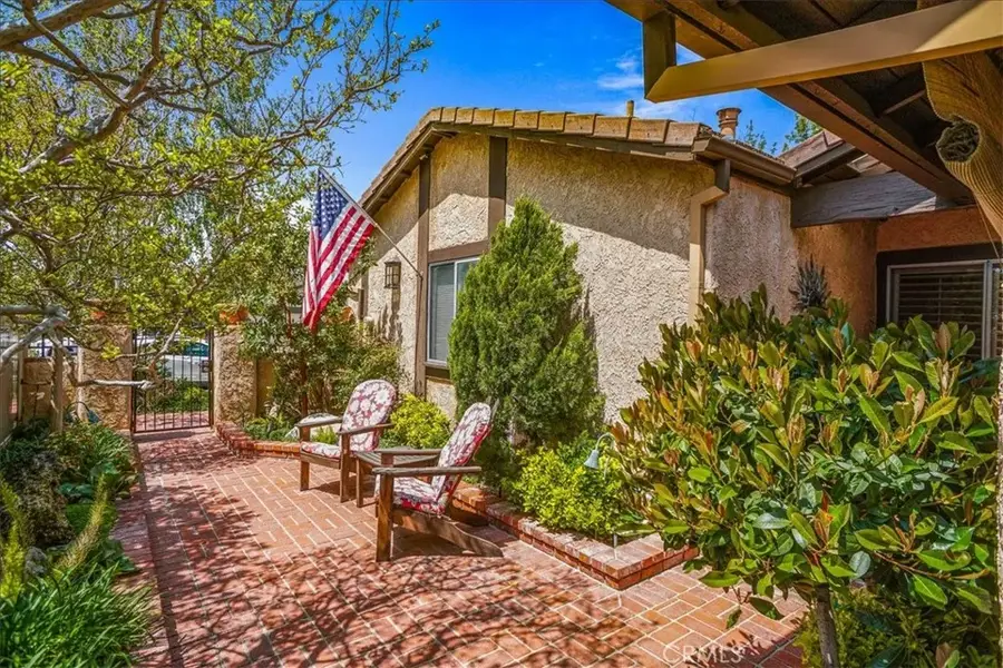25628 Alicante, Valencia, CA 91355 - #2
