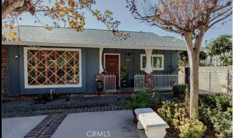 1724 Sombra Drive, Glendale, CA 91208 - #1