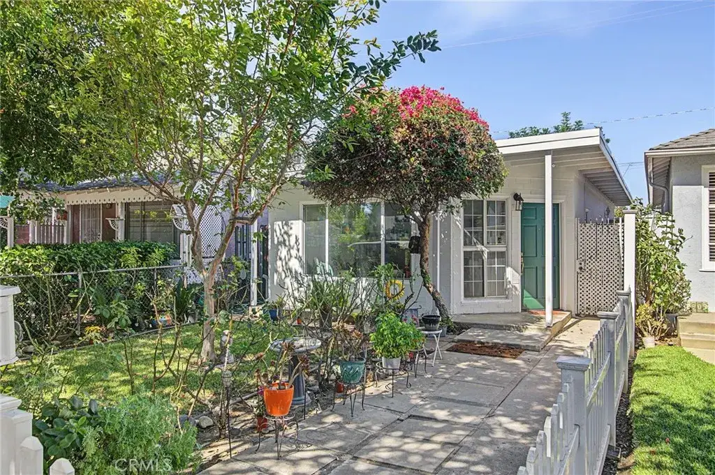 2905 W Chandler Boulevard, Burbank, CA 91505 - #1
