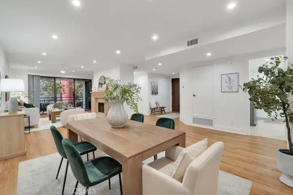 4792 Park Encino Lane #102, Encino, CA 91436