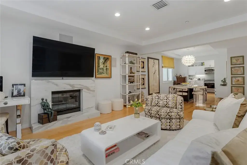 11952 Montana Ave, #203, Los Angeles, CA 90049 - #1