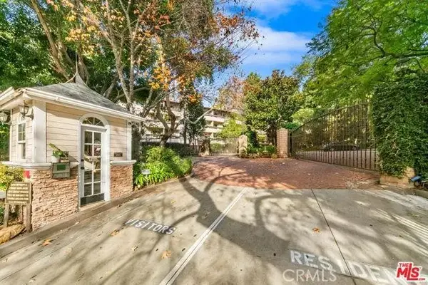 2700 Cahuenga Boulevard East #2217, Los Angeles, CA 90068