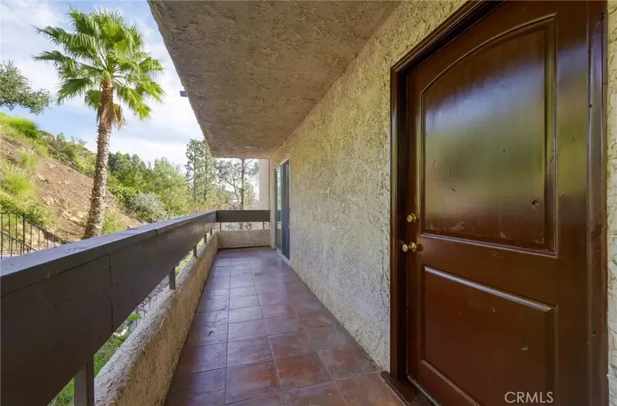 2700 Cahuenga Boulevard East #2217, Los Angeles, CA 90068 - #2