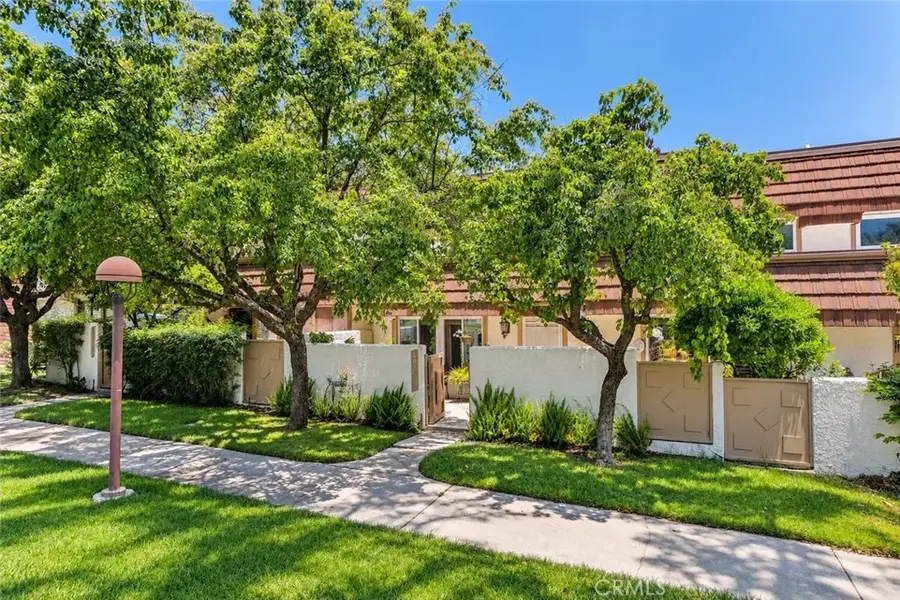 10161 Larwin Avenue #3, Chatsworth, CA 91311 - #2