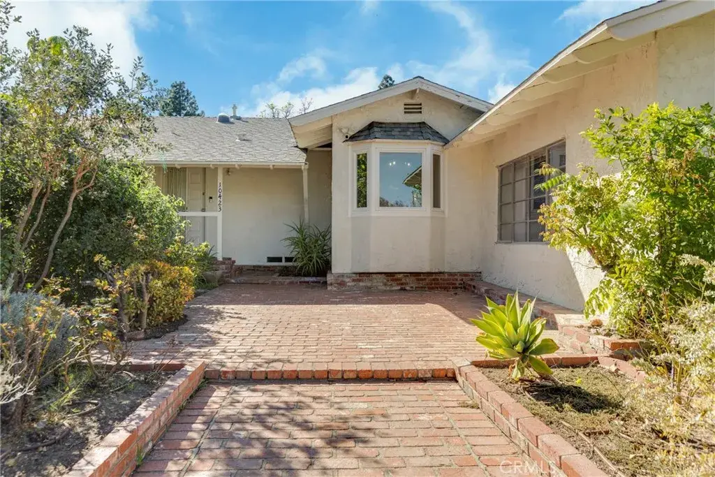 10423 Irondale Avenue, Chatsworth, CA 91311 - #1