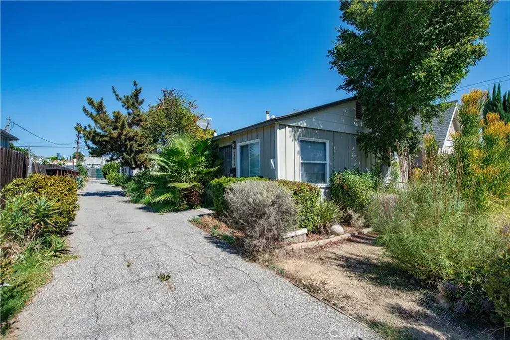 17615 Kingsbury, Granada Hills, CA 91344 - #1