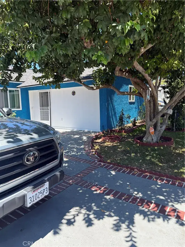 8201 Yarmouth Avenue, Reseda, CA 91335 - #1