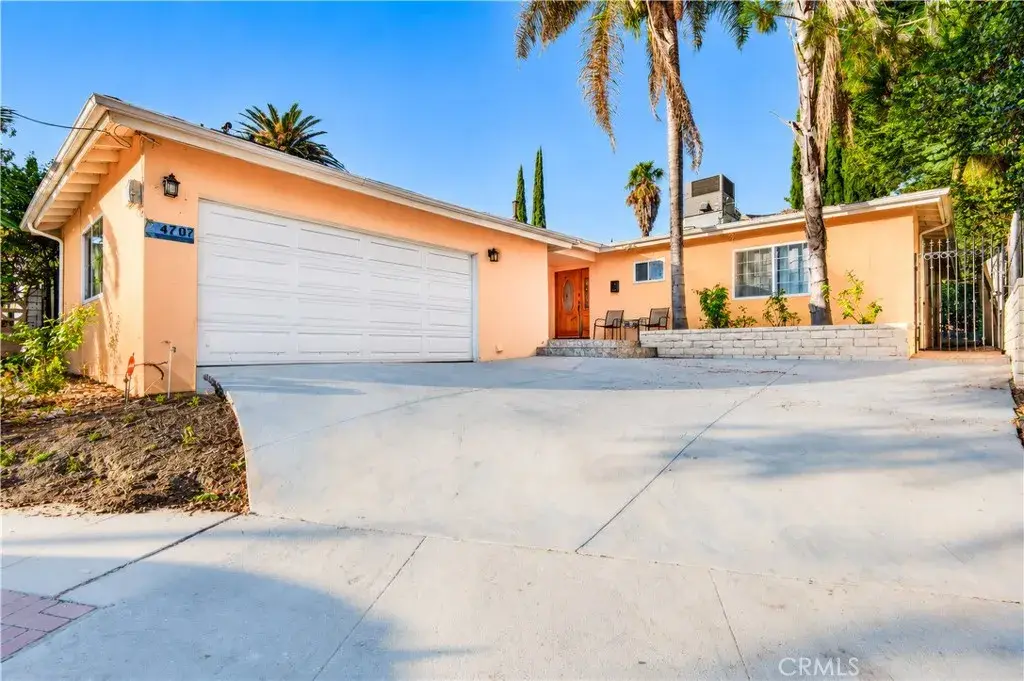 4707 Cardenas Avenue, Woodland Hills, CA 91364 - #1