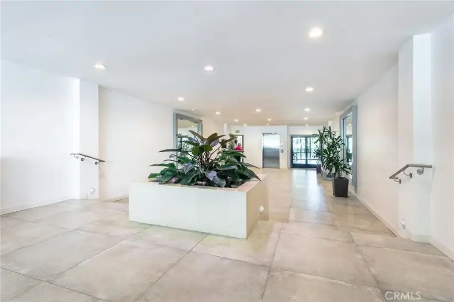 9000 Cynthia St #306, West Hollywood, CA 90069 - #2