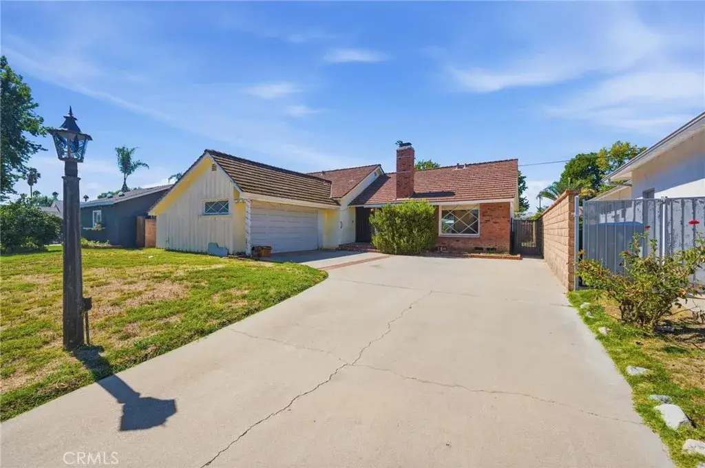 7321 Leescott Avenue, Van Nuys, CA 91406 - #1