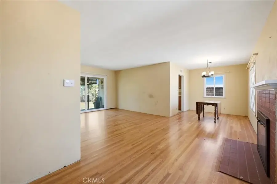 7321 Leescott Avenue, Van Nuys, CA 91406 - #3