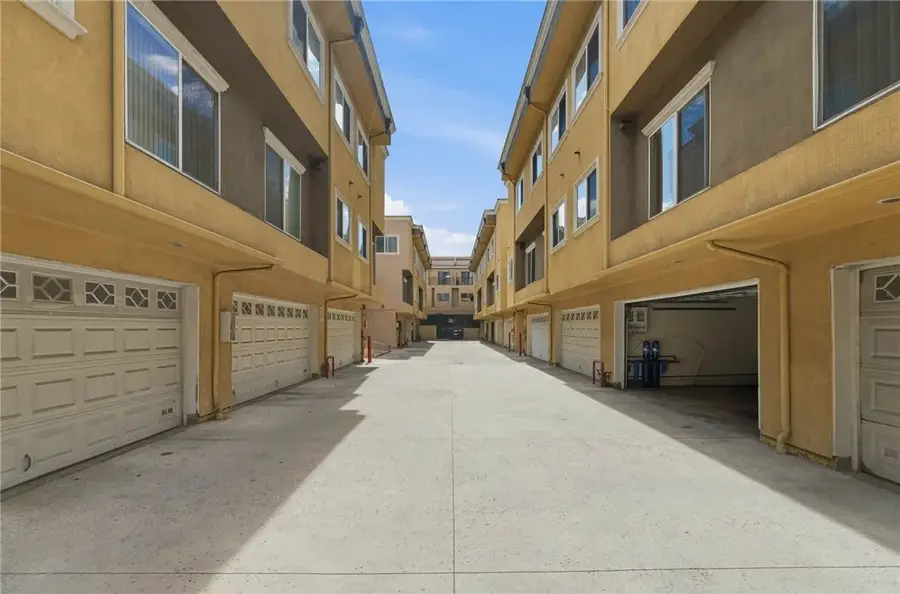 13629 Wyandotte #118, Van Nuys, CA 91405 - #2