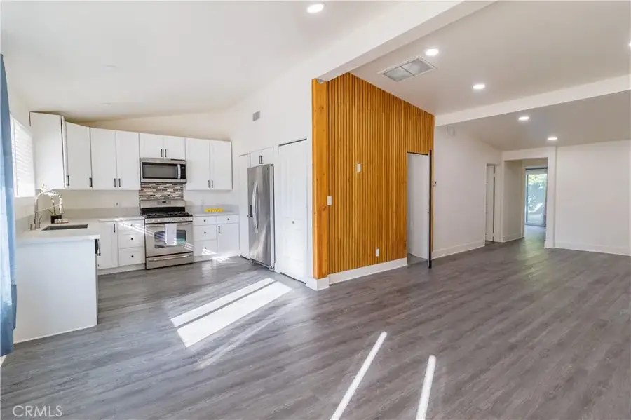 10532 Zelzah Ave, Granada Hills, CA 91344 - #3