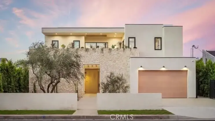 15447 Huston, Sherman Oaks, CA 91403 - #1