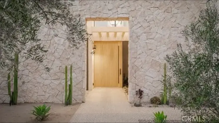 15447 Huston, Sherman Oaks, CA 91403 - #2