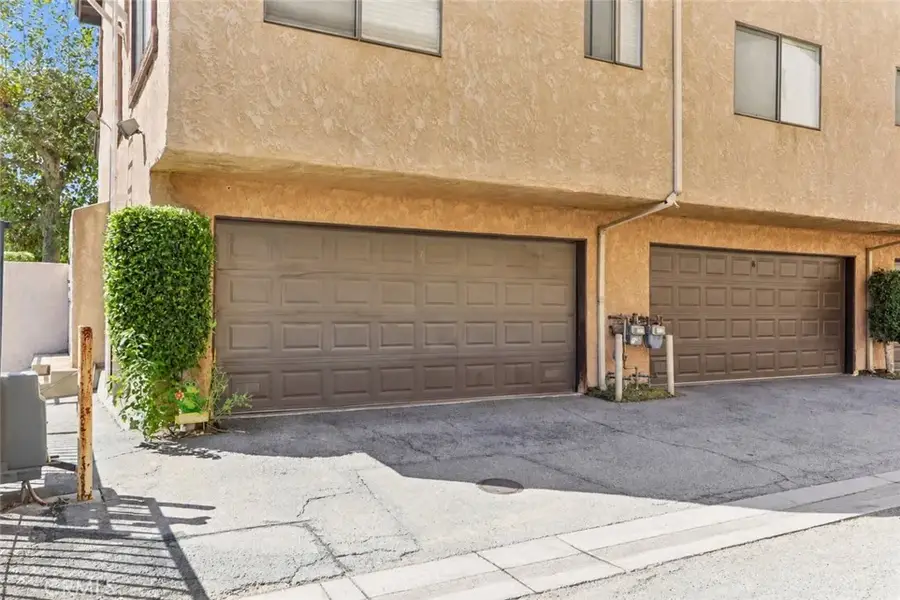 14201 Foothill Boulevard #17, Sylmar, CA 91342 - #2