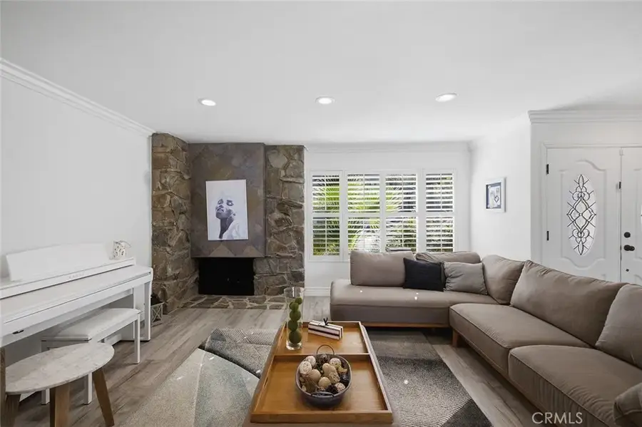 239 Triangle Street, Thousand Oaks, CA 91360 - #3