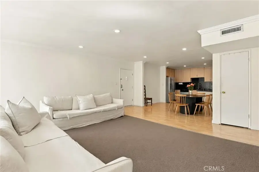 5315 Zelzah Avenue #16, Encino, CA 91316 - #3