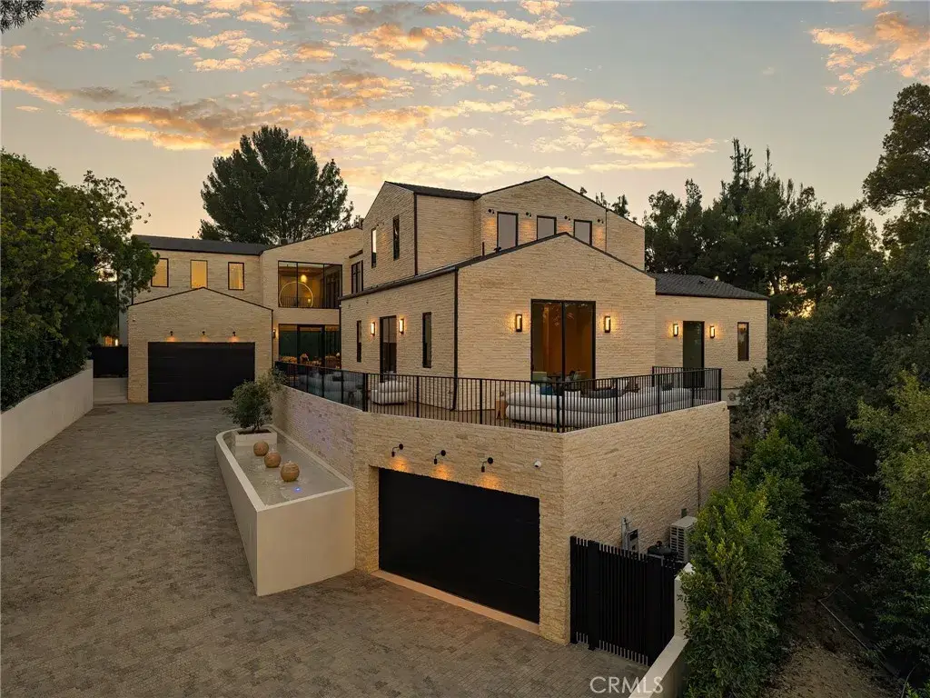 16093 Royal Oak Road, Encino, CA 91436 - #1