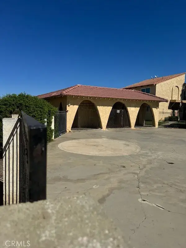 215 E Avenue K, Lancaster, CA 93535