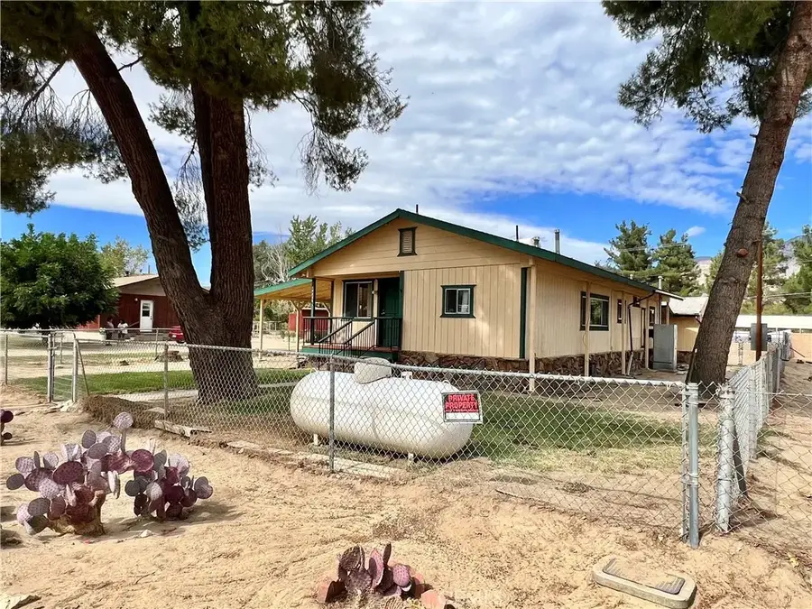 14225 Polaris, Weldon, CA 93283 - #2