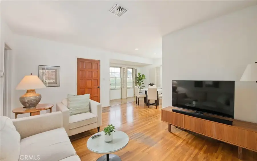 19416 Welby, Reseda, CA 91335 - #2