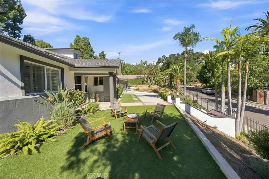 4223 Mooncrest Place, Encino, CA 91436 - #3