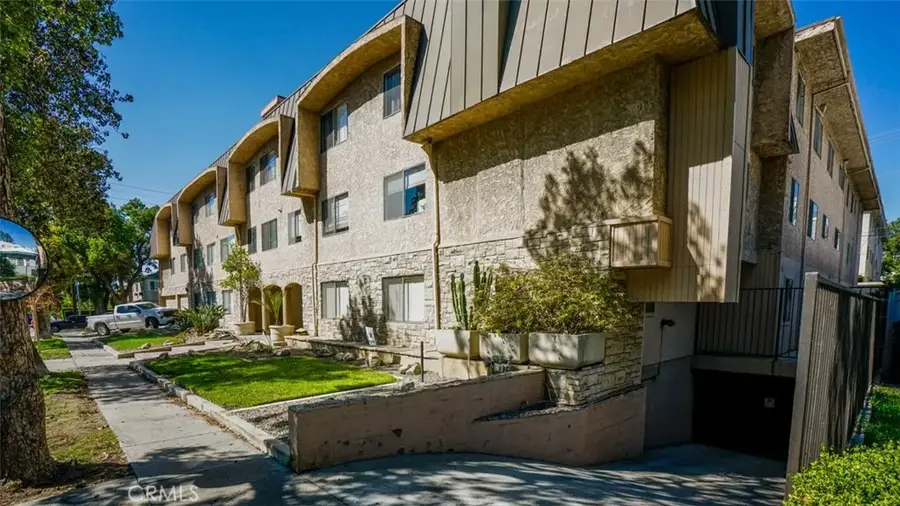 377 W California Avenue #27, Glendale, CA 91203 - #3