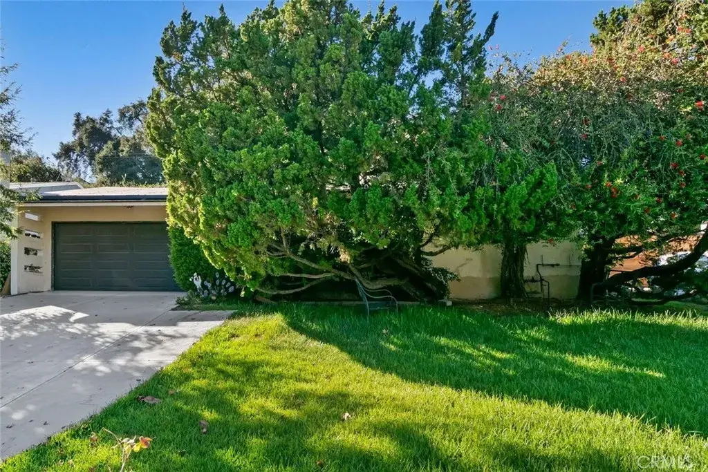 4561 Alveo, La Canada Flintridge, CA 91011 - #1