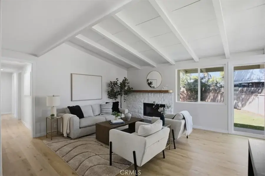 20253 Hamlin St, Winnetka, CA 91306 - #3