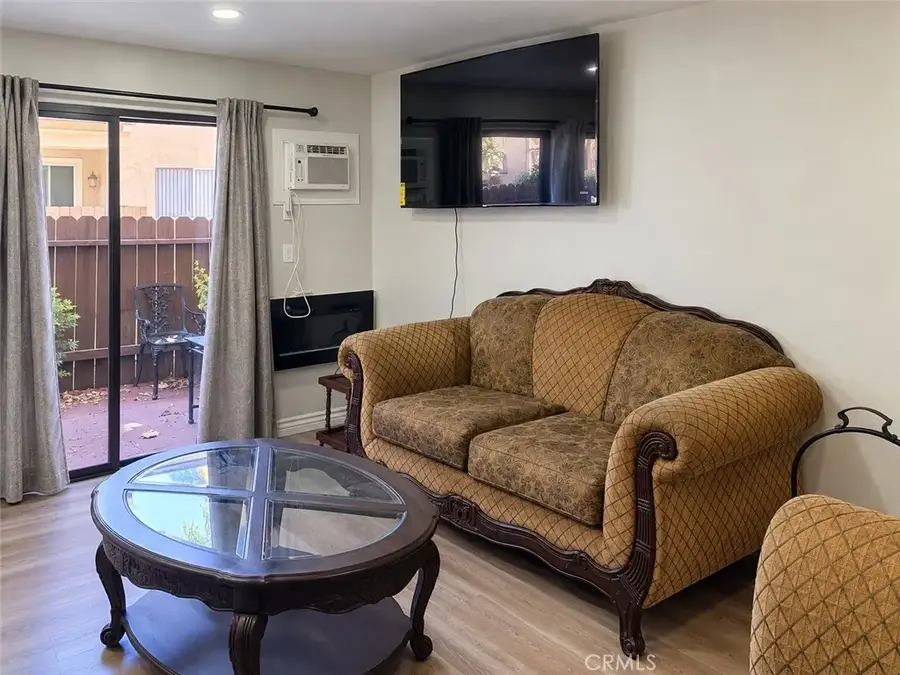 17900 Sherman #504, Reseda, CA 91335 - #3