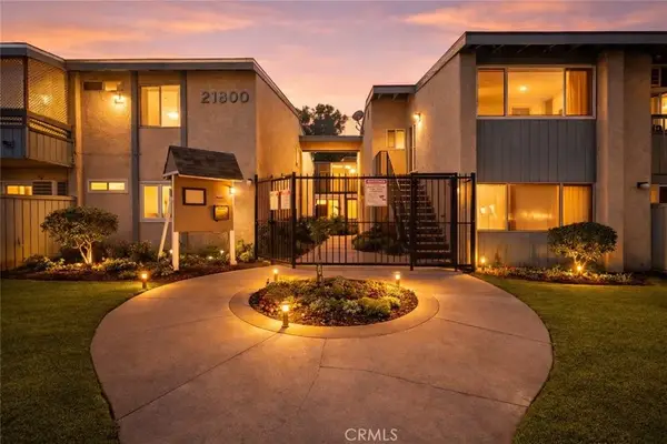 21800 Schoenborn Street #215, Canoga Park, CA 91304