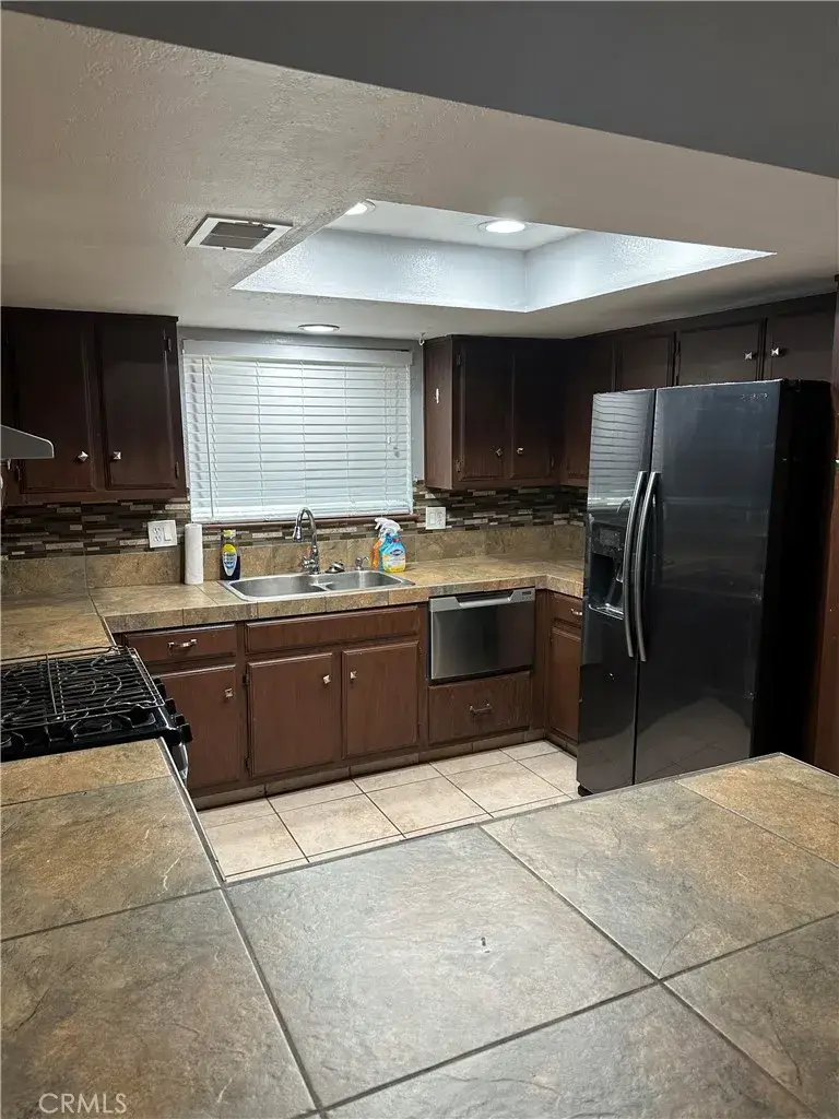 740 W Church, Ridgecrest, CA 93555 - #2