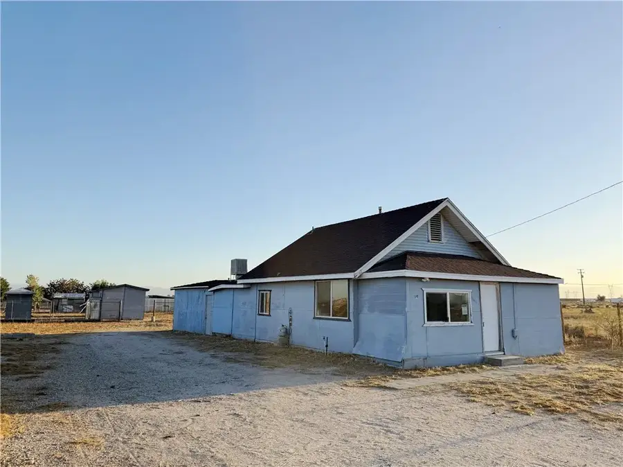 9668 W Rosamond Boulevard, Rosamond, CA 93560 - #2