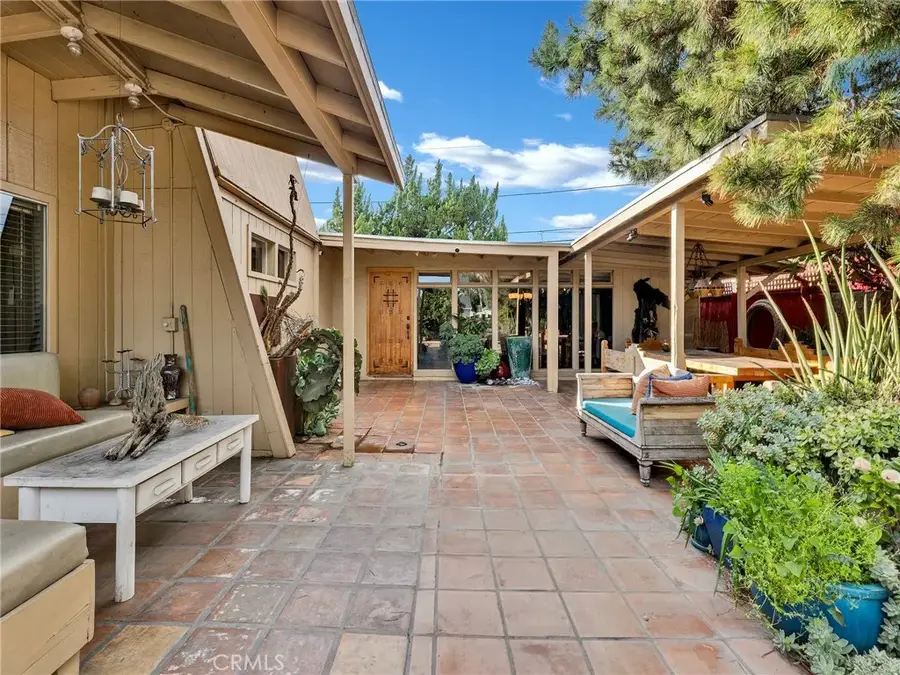 6033 Fulcher, North Hollywood, CA 91606 - #2