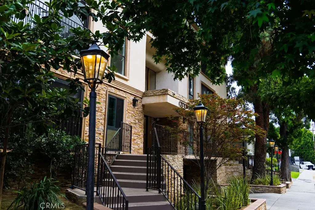 15344 Weddington Street #104, Sherman Oaks, CA 91411 - #1