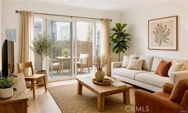 15344 Weddington Street #104, Sherman Oaks, CA 91411 - #2