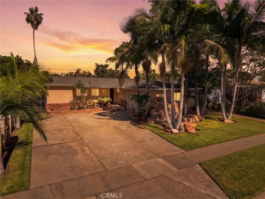 431 E Rosslynn, Fullerton, CA 92832 - #1
