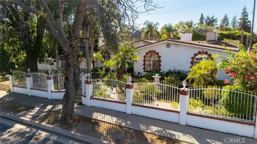 11337 Hayvenhurst Avenue, Granada Hills, CA 91344 - #3