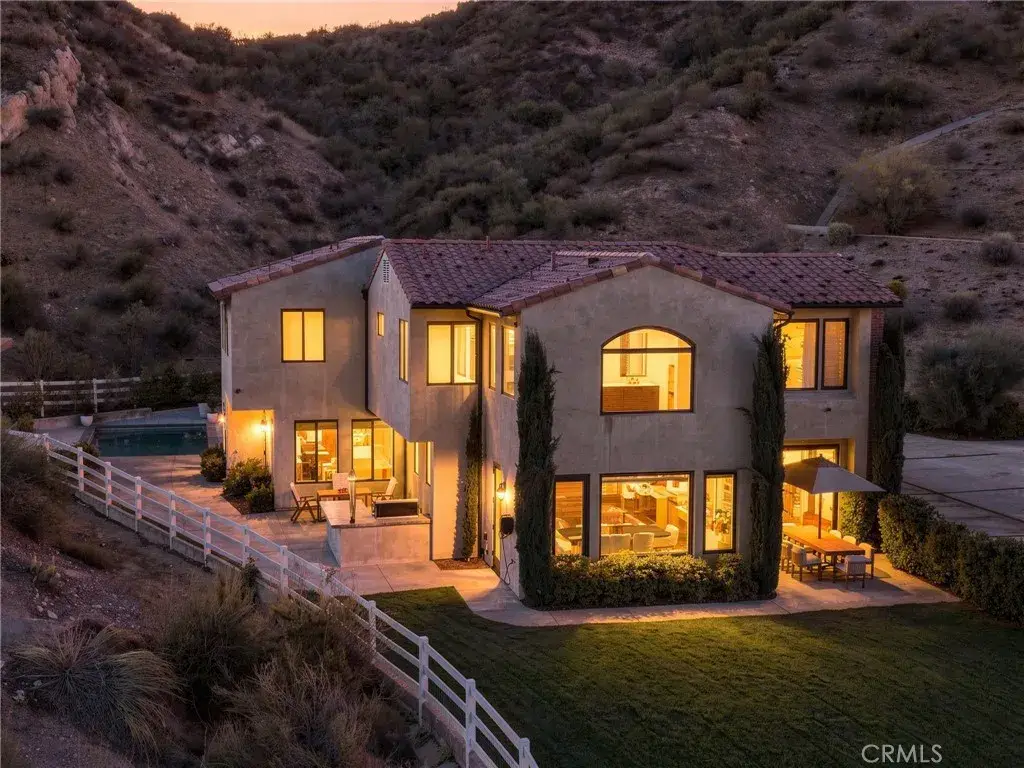 16101 Live Oak Circle, Canyon Country, CA 91387 - #1