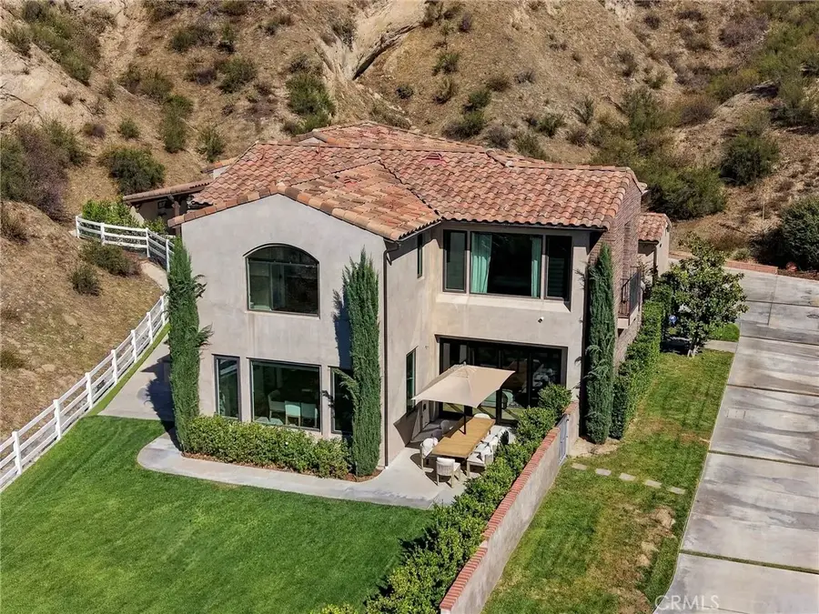 16101 Live Oak Circle, Canyon Country, CA 91387 - #2