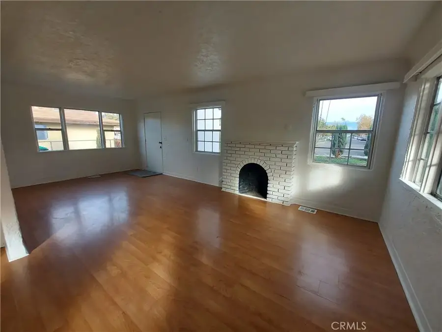 439 N Santa Fe Street, Hemet, CA 92543 - #3