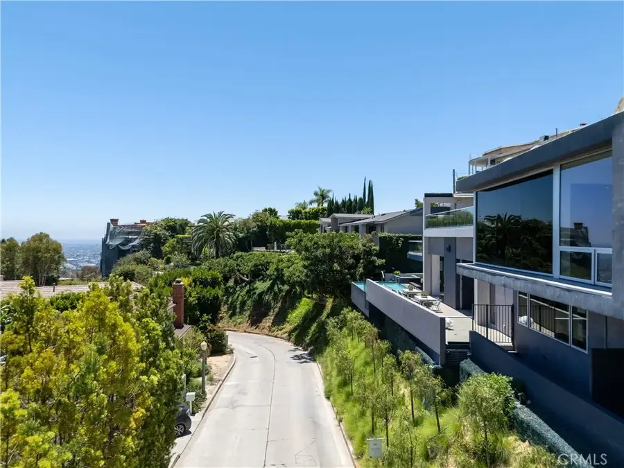 1489 Stebbins Terrace, Los Angeles, CA 90069 - Image #2