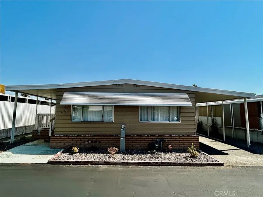 725 W Thornton Ave #105, Hemet, CA 92543 - Image #2