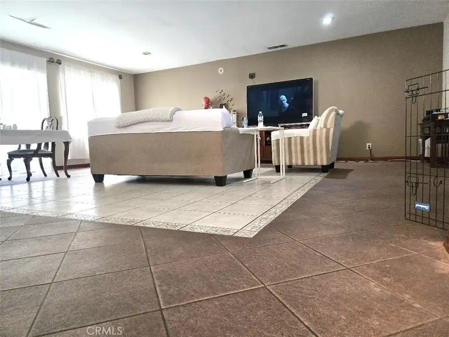 9370 Dorrington, Arleta, CA 91331 - Image #2