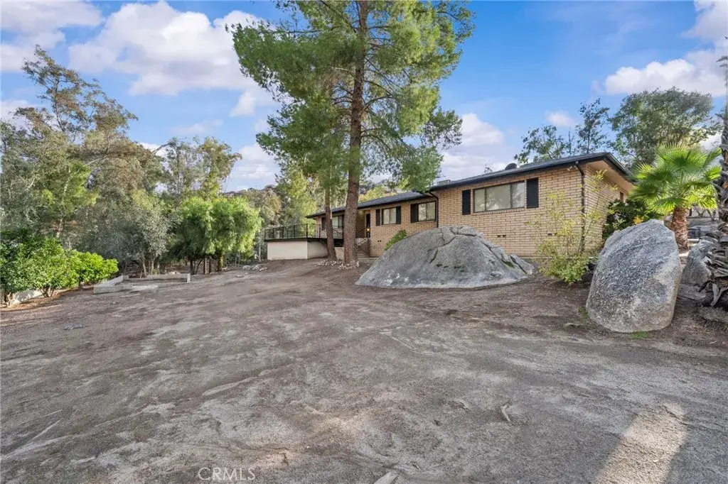 41785 Vermont, Hemet, CA 92544 - Image #1