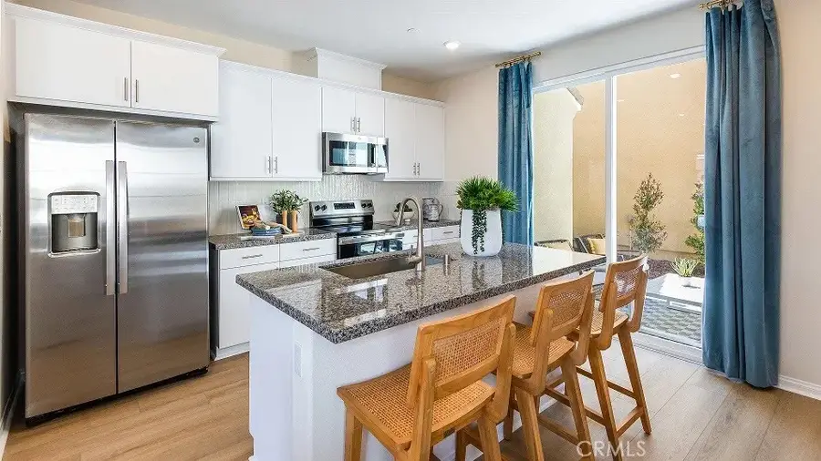 1684 Phantom Lane, Rialto, CA 92376 - Image #3