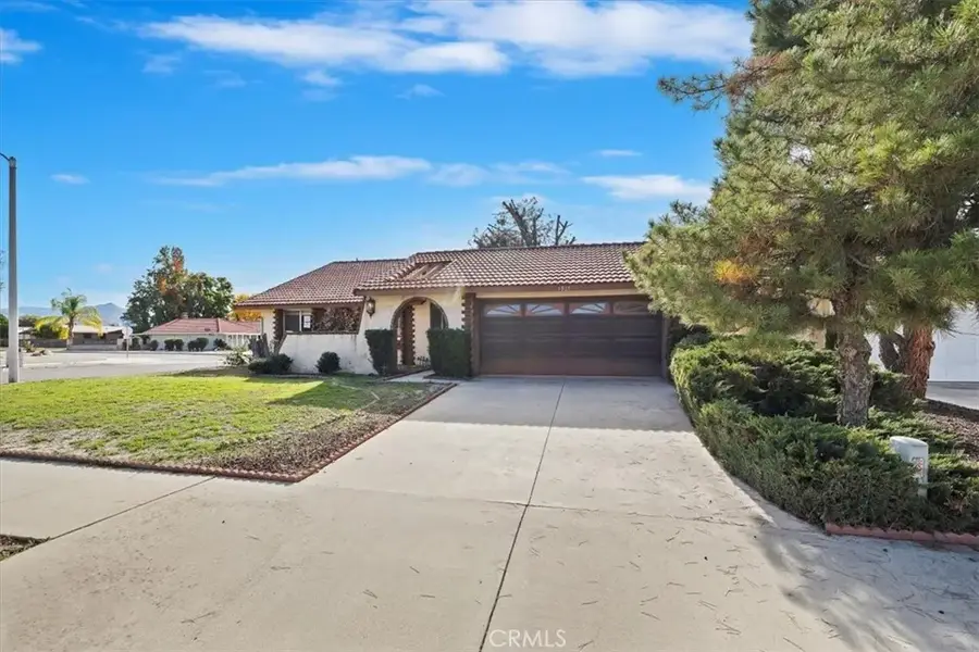 1825 Flame Tree Way, Hemet, CA 92545 - Image #2