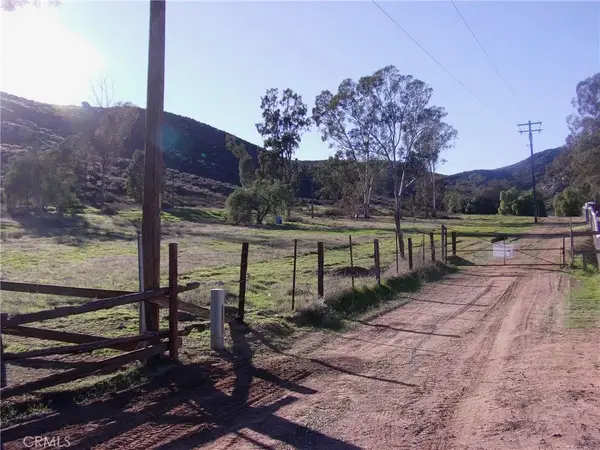 32595 Newport, Winchester, CA 92596